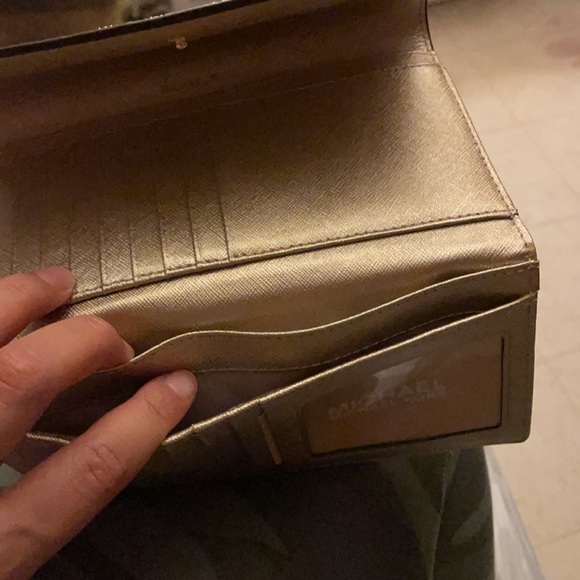 Michael Kors Gold Wallet - Picture 7 of 9